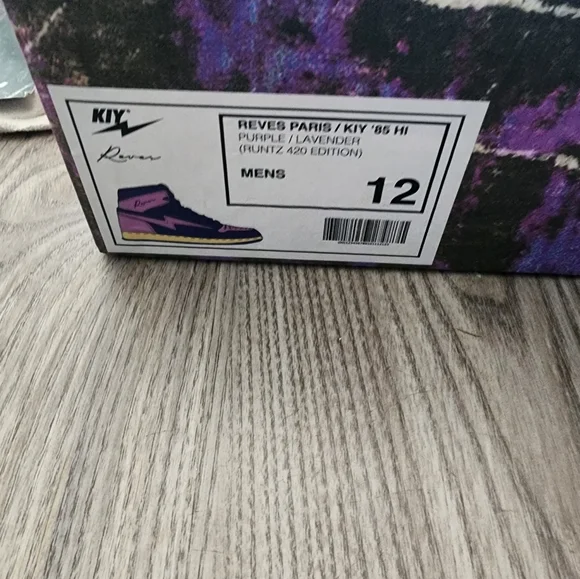 Men's sneakers